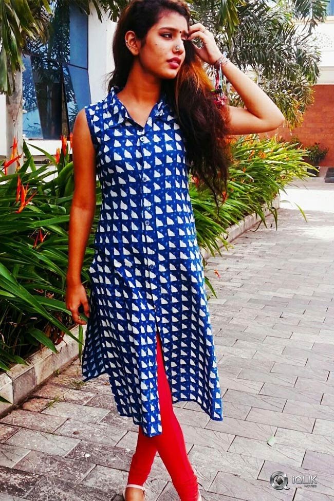 Priya-Prakash-Varrier